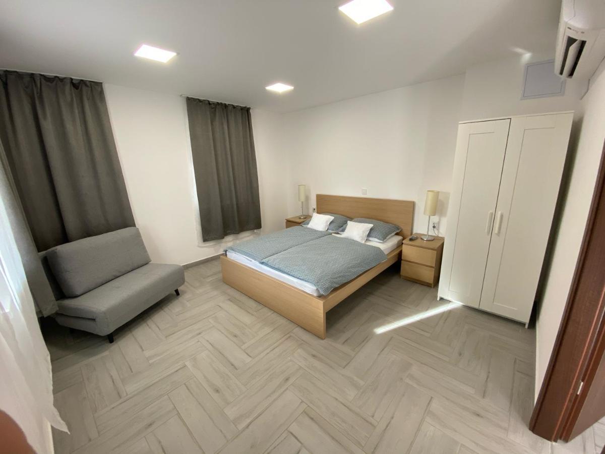 Appartement Sulyom Panzio à Tiszafüred Extérieur photo