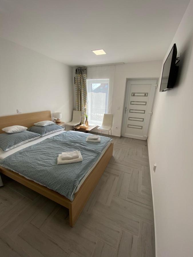 Appartement Sulyom Panzio à Tiszafüred Extérieur photo